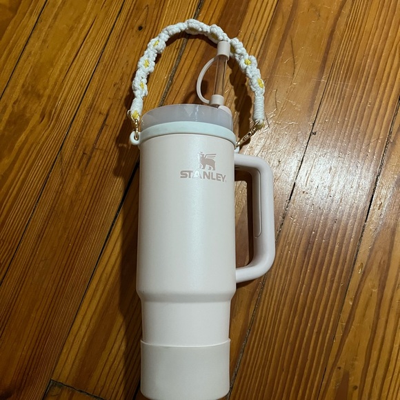 🥤{Stanley} - Picture 3 of 7